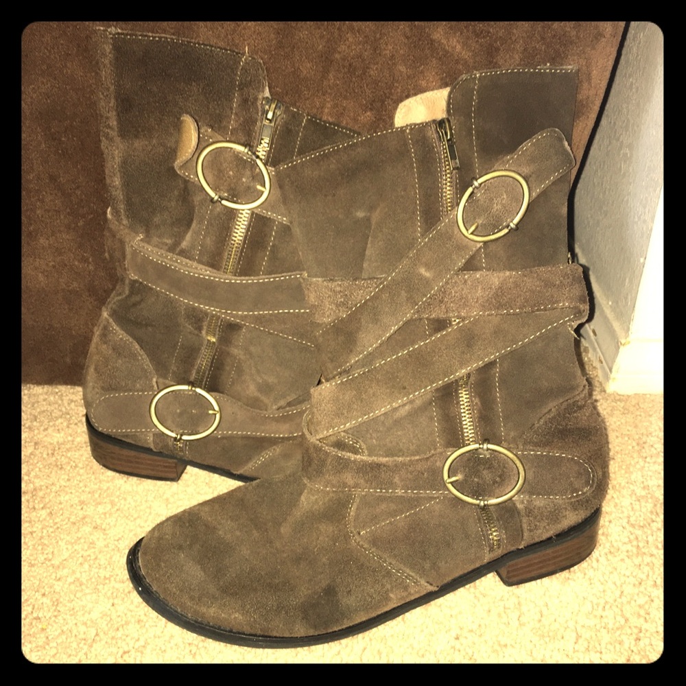 Brown boots